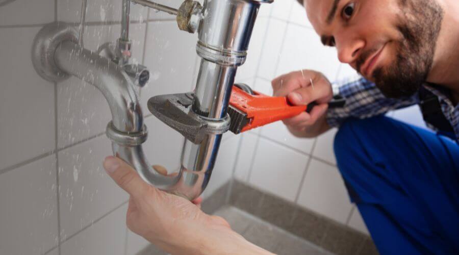 Professional clogged toilet repair services in Saint Albans, MO